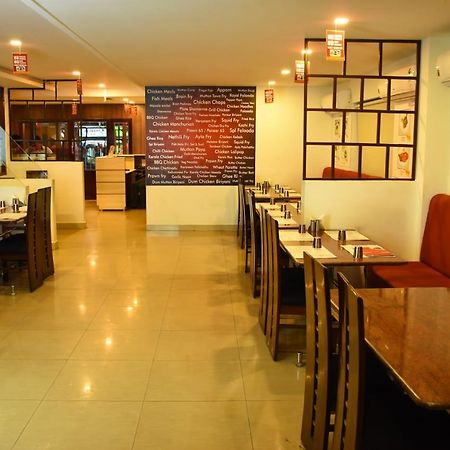 Hotel Palacial Pondi Puducherry Eksteriør billede