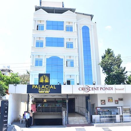 Hotel Palacial Pondi Puducherry Eksteriør billede