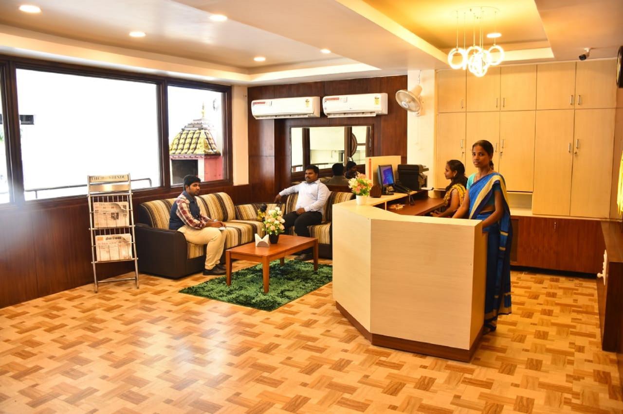 Hotel Palacial Pondi Puducherry Eksteriør billede