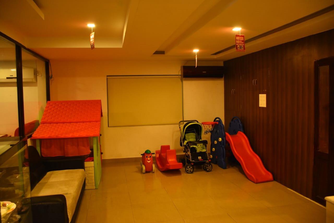 Hotel Palacial Pondi Puducherry Eksteriør billede